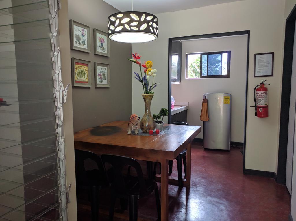 Anabelle Residence Dumaguete City Екстериор снимка